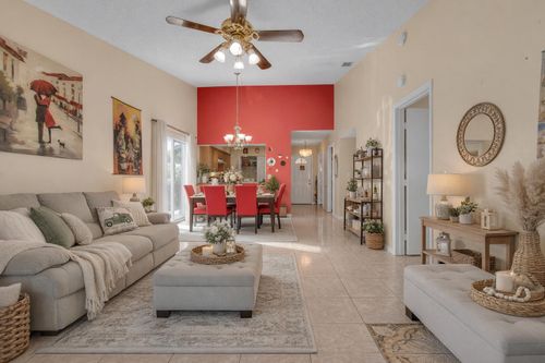 4-5617 Blue Shadows Ct, Orlando, FL, 32811-4728 | Card Image
