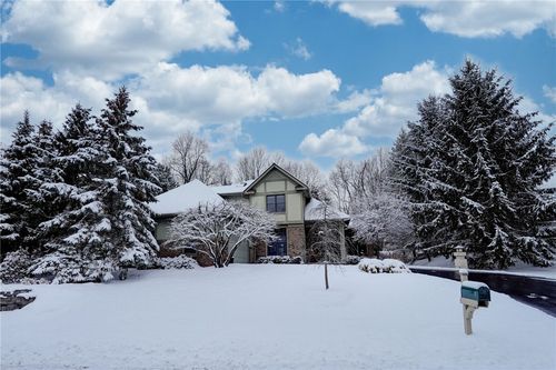 1 Harrington Dr, Fairport, NY, 14450-4232 | Card Image