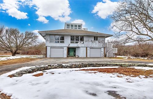 38 Old Bull Ln, Little Compton, RI, 02837-1105 | Card Image
