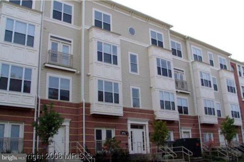 apt-382-2791 Centerboro Dr, VIENNA, VA, 22181-4819 | Card Image