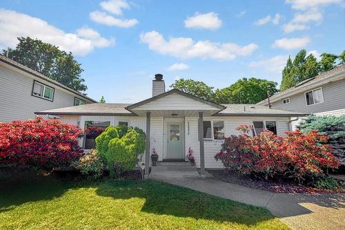 12235 Mcmyn Ave, Pitt Meadows, BC, V3Y1C8 | Card Image