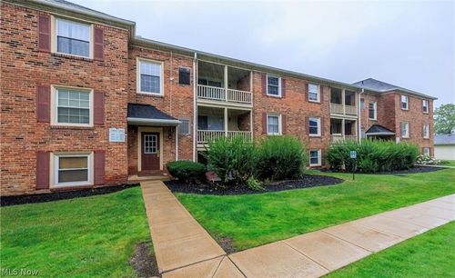 5810 Tiffany Ct, Lyndhurst, OH, 44124-4092 | Card Image