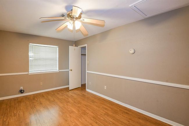 1083 County Road 147, House other with 3 bedrooms, 2 bathrooms and 2 parking in Alvin TX | Image 17