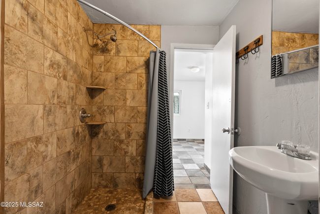 4812 e 3rd st-2-16 | Image 21