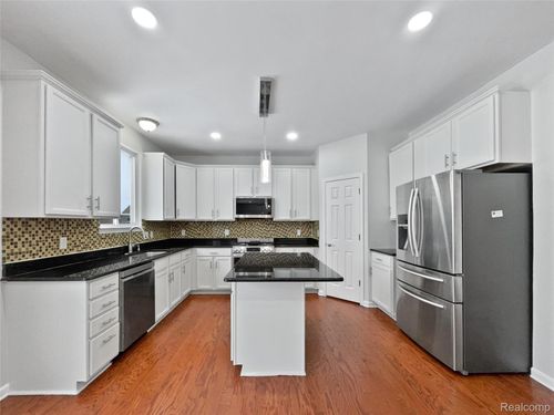 51109 Mayfair Ter, Novi, MI, 48374-1018 | Card Image