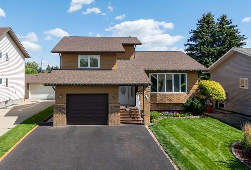 32 Rideau Close Sw, Airdrie, AB, T4B1A6 | Card Image