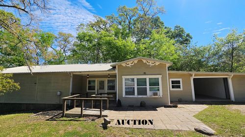 3905 Holiday Acres Dr, Fort Towson, OK, 74735-3504 | Card Image