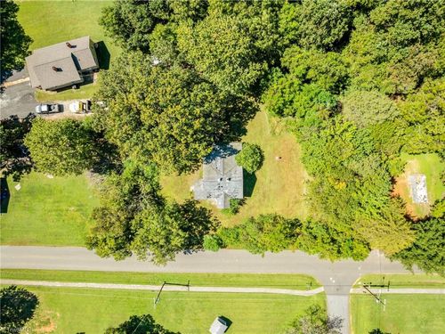 300 Giles St, Mebane, NC, 27302-9137 | Card Image