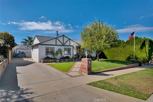 10227 Quill Ave, Sunland, CA, 91040-3241 | Card Image