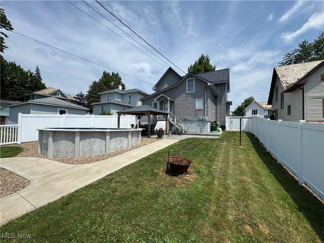 Rear view of house pool | Image 36