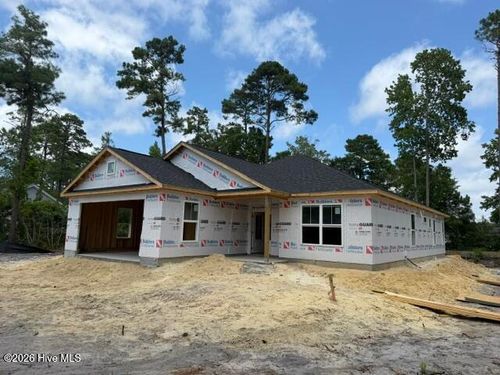 61 Pinewood Dr, Carolina Shores, NC, 28467-2317 | Card Image