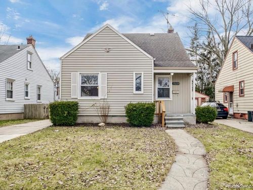 20220 Elkhart St, Harper Woods, MI, 48225-2236 | Card Image