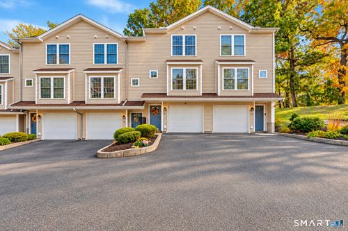 31-245 E Woodland St, Meriden, CT, 06451-2044 | Card Image