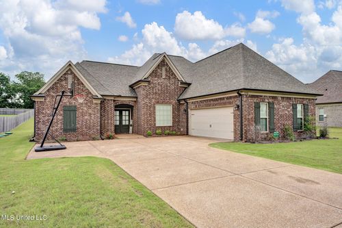 3198 Ross Meadows Lane, Olive Branch, MS, 38654 | Card Image