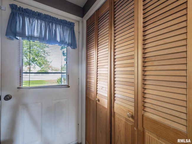 106 N 5 Th St, House other with 3 bedrooms, 2 bathrooms and null parking in Dunlap IL | Image 42