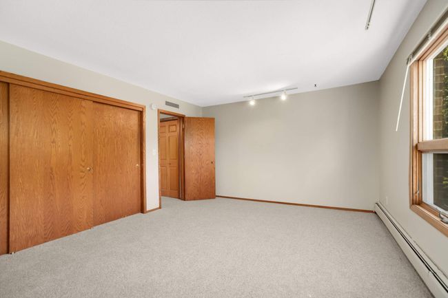 Primary Bedroom | Image 17