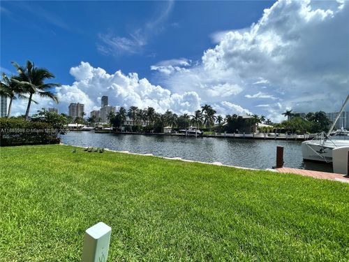 apt-101-301 Golden Isles Dr, Hallandale Beach, FL, 33009-5857 | Card Image