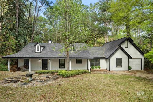 105 Aragorn Cir, Daphne, AL, 36526-8009 | Card Image