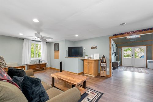 48 South Way, Tamworth, NH, 03886 | Card Image