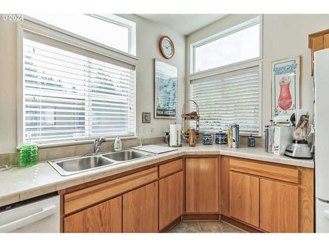 68938 E Cedar Hill Loop, House other with 3 bedrooms, 2 bathrooms and 2 parking in Welches OR | Image 10