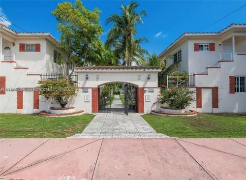 12-1197 Marseille Dr, Miami Beach, FL, 33141-2833 | Card Image