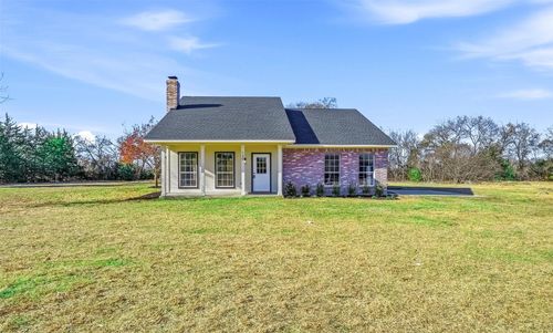 130 Spring Lake Cir, Waxahachie, TX, 75167-8248 | Card Image