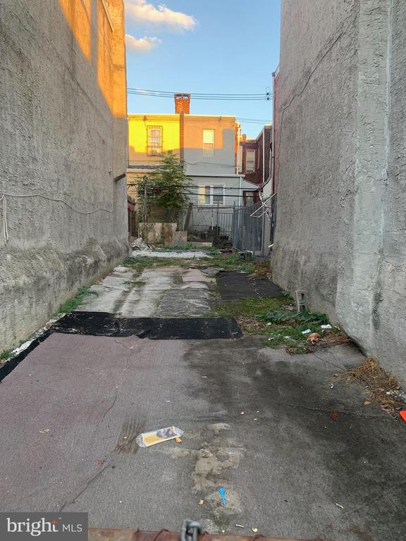 Land in PHILADELPHIA