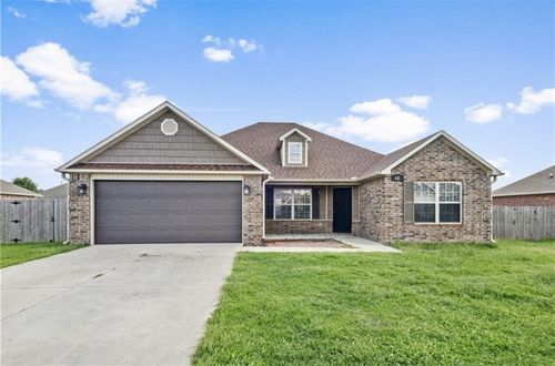 611 Lasso Ln, Centerton, AR, 72719-9235 | Card Image