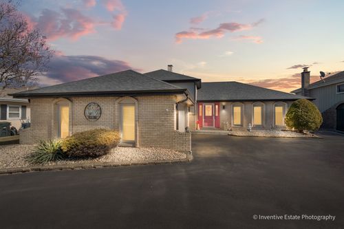 19121 Roy St, Lansing, IL, 60438-3827 | Card Image