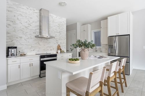 162 Harrison St, Elora, ON, N0B1S0 | Card Image