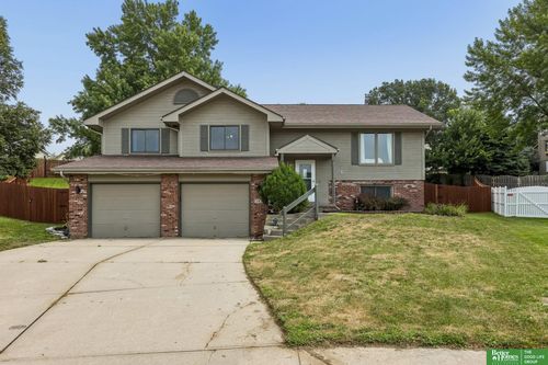 2810 Courtney Cir, Bellevue, NE, 68123-1994 | Card Image