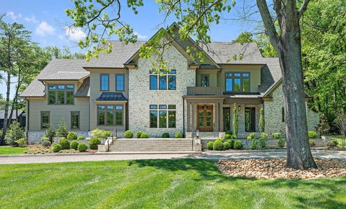 705 Darden Pl, Nashville, TN, 37205-2611 | Card Image