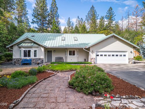 509 Carter Dr, Grants Pass, OR, 97526-7220 | Card Image