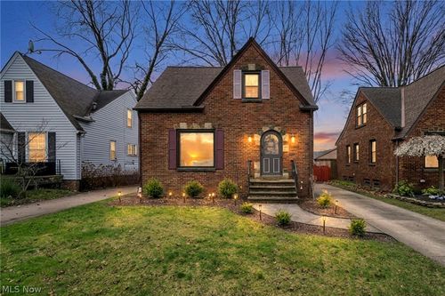 16209 Elsienna Ave, Cleveland, OH, 44135-4245 | Card Image