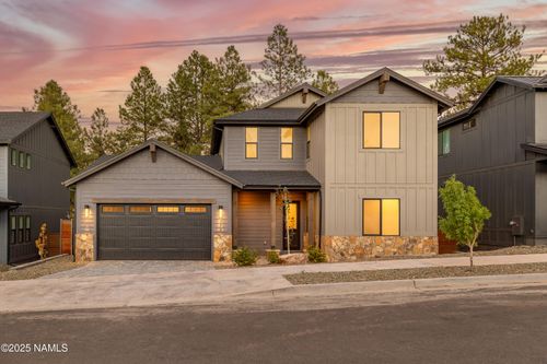372 N Valerian Ln, Flagstaff, AZ, 86004 | Card Image
