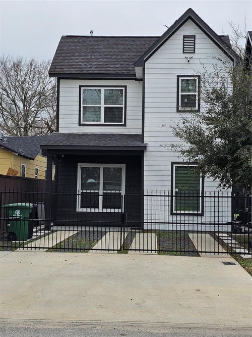 7513 Knox St, Houston, TX, 77088-7932 | Card Image