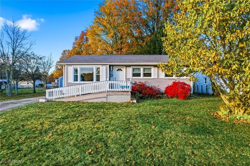 560 Beverly Hills Dr, Youngstown, OH, 44505-1116 | Card Image