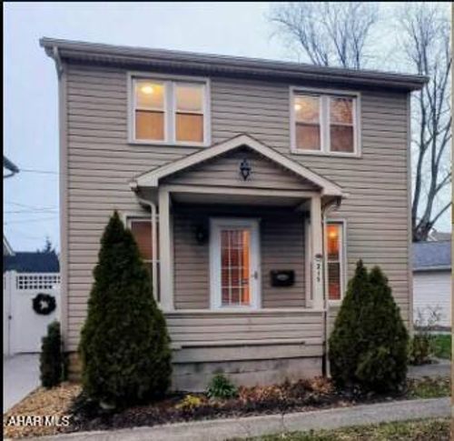 215 Garber St, Hollidaysburg, PA, 16648-1453 | Card Image