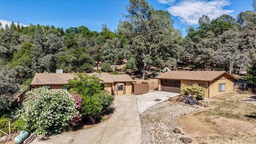 17495 Anona Ct, Grass Valley, CA, 95949-7206 | Card Image