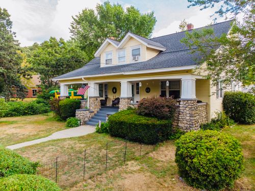 40 Main St, Sterling, CT, 06377-7703 | Card Image