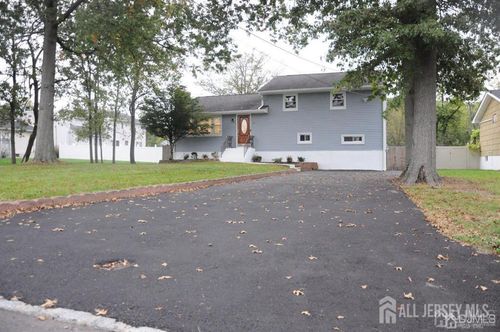 9 Water St, Piscataway, NJ, 08854-5922 | Card Image