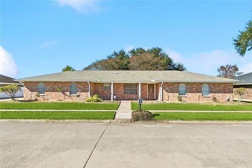 2165 Colonial Dr, La Place, LA, 70068-1809 | Card Image