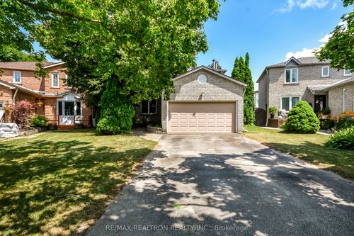 54 Carruthers Cres, Barrie, ON, L4M6A7 | Card Image