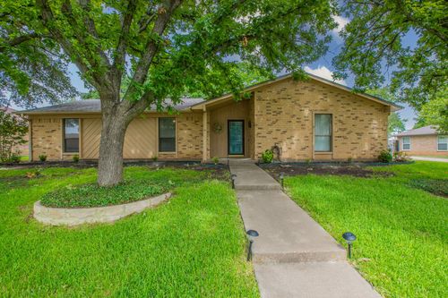 1057 Radisson Dr, Hewitt, TX, 76643-3904 | Card Image