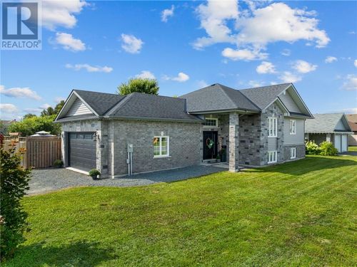 3668 Keith Ave, Chelmsford, ON, P0M1L0 | Card Image