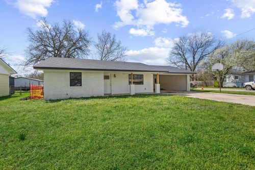 1704 Harris St, Gainesville, TX, 76240-5164 | Card Image