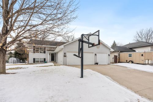 950 Herbert St, Jordan, MN, 55352-8607 | Card Image