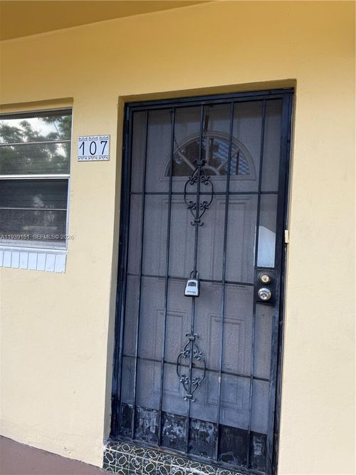 apt-h107-2790 Ne 201st Ter, Aventura, FL, 33180-2081 | Card Image