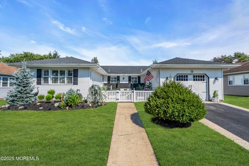 46 Encinitas Dr, Berkeley, NJ, 08757-5716 | Card Image