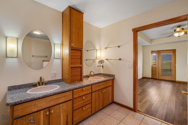 Master bathroom with walk-in closet | Image 38